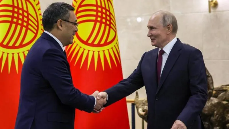 Poutine a invité Sadyr Japarov au sommet informel des chefs d'État de la CEI à Saint-Pétersbourg